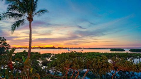 A home in LONGBOAT KEY