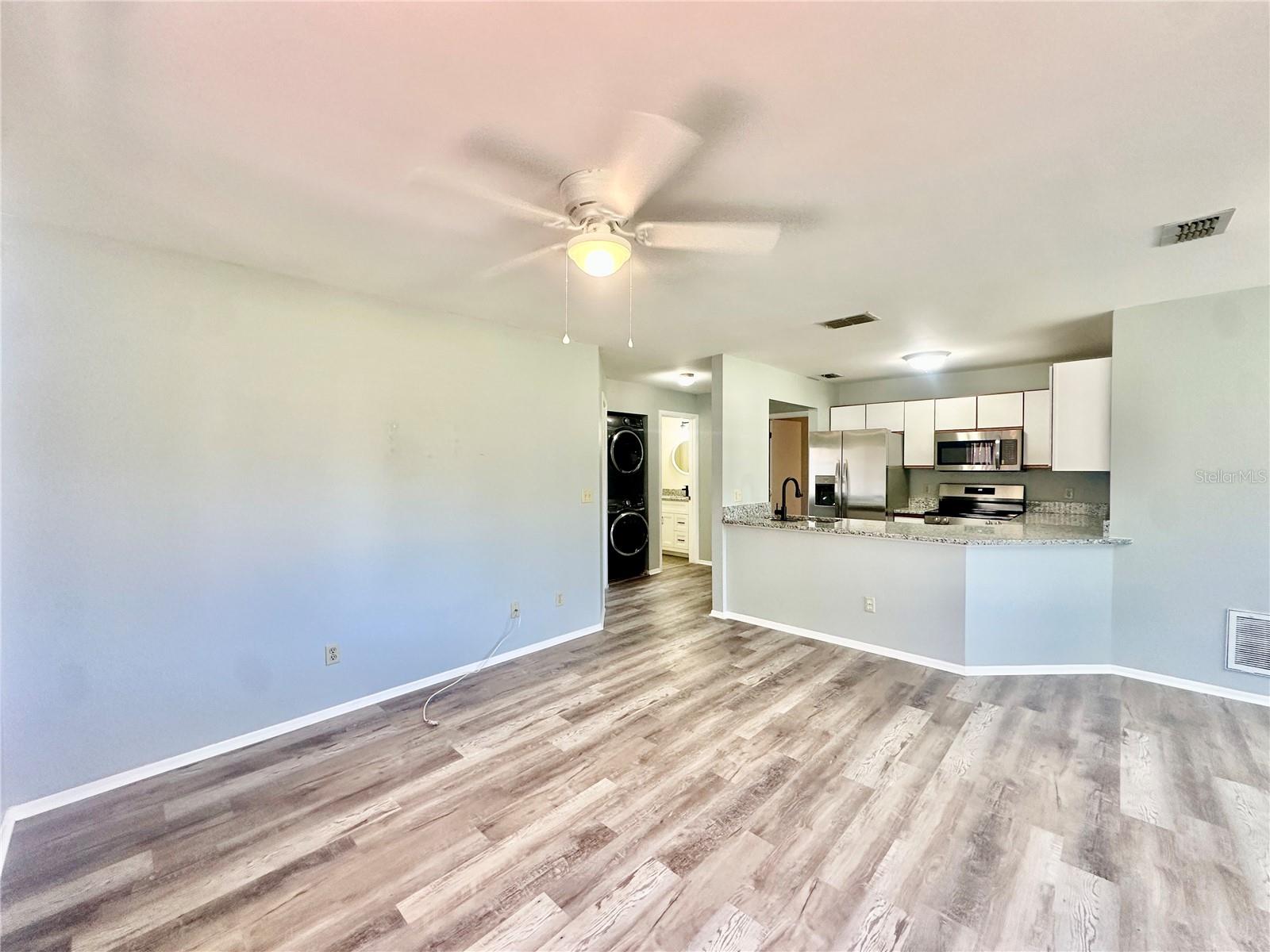 GARDEN VILLAS CONDO PH 01 - Residential Lease