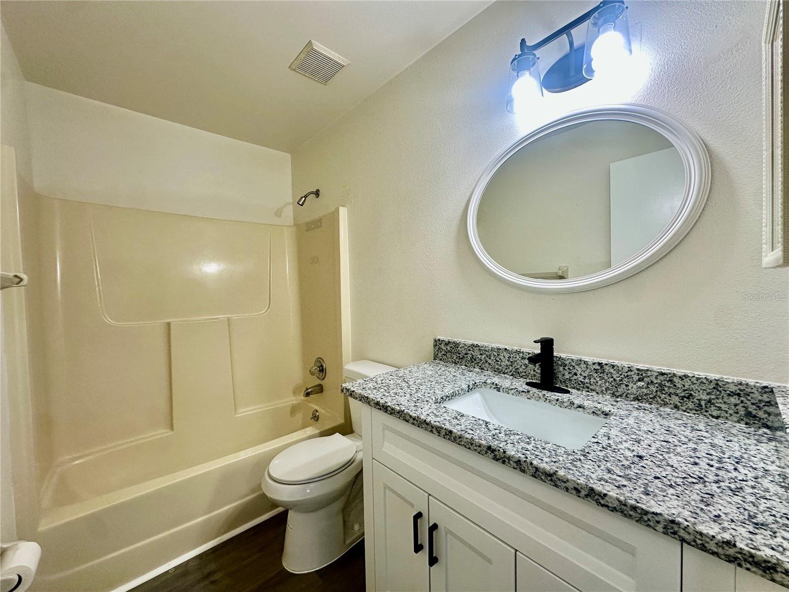 GARDEN VILLAS CONDO PH 01 - Residential Lease