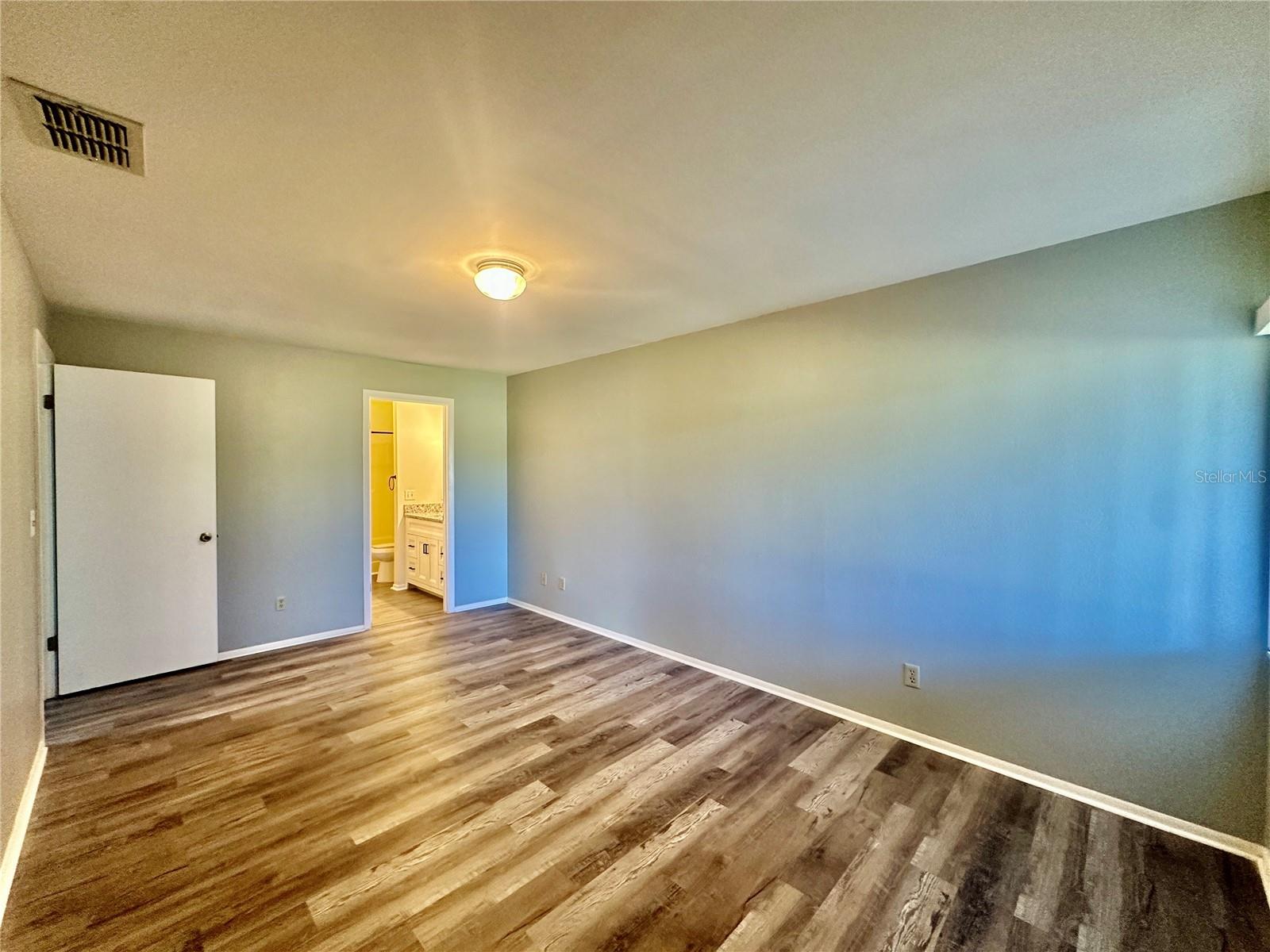 GARDEN VILLAS CONDO PH 01 - Residential Lease