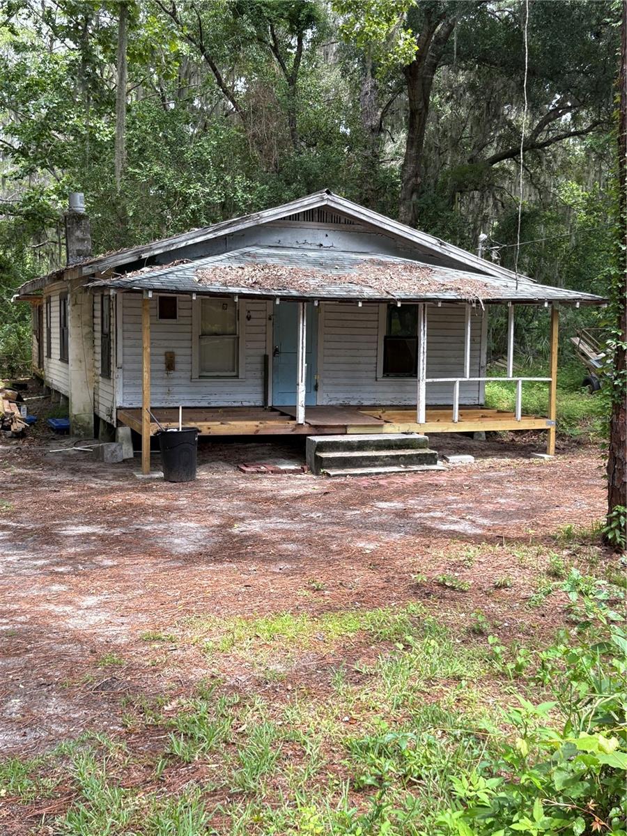 Looking for you next flip? I have an amazing opportunity for you, not far from downtown Gainesville and the University of Florida. This 3 bedroom 1 bath home has amazing potential if you don't mind doing some elbow grease. Property is clear and vacant so it should be easy for you to come in and let your imagination run wild with this opportunity.