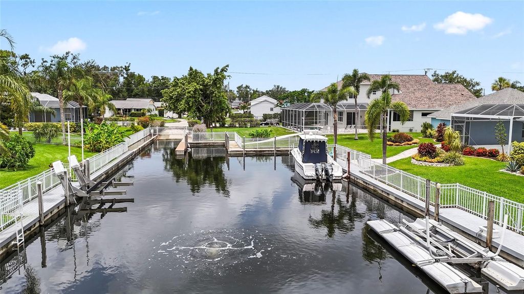 Photo of 4306 Barracuda Drive, Bradenton, FL 34208 (MLS # TB8394631)