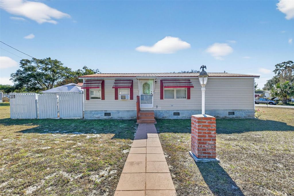 Photo of 16571 SE 102nd Court Road, Summerfield, FL 34491 (MLS # OM715887)