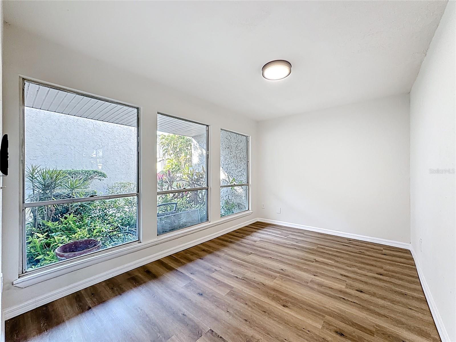 HIDDEN HOLLOW - Residential