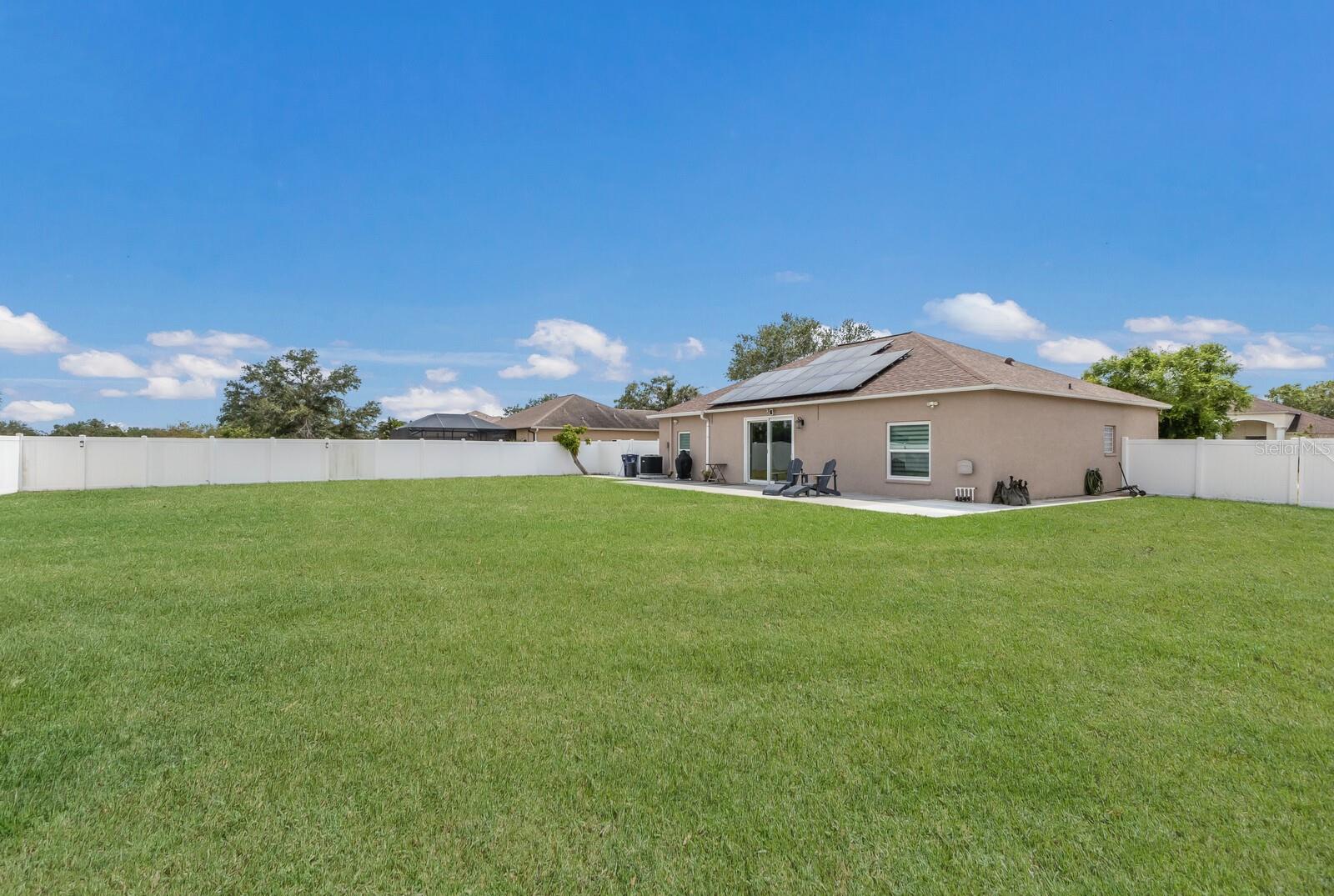 PALM LAKE ESTATES - Residential