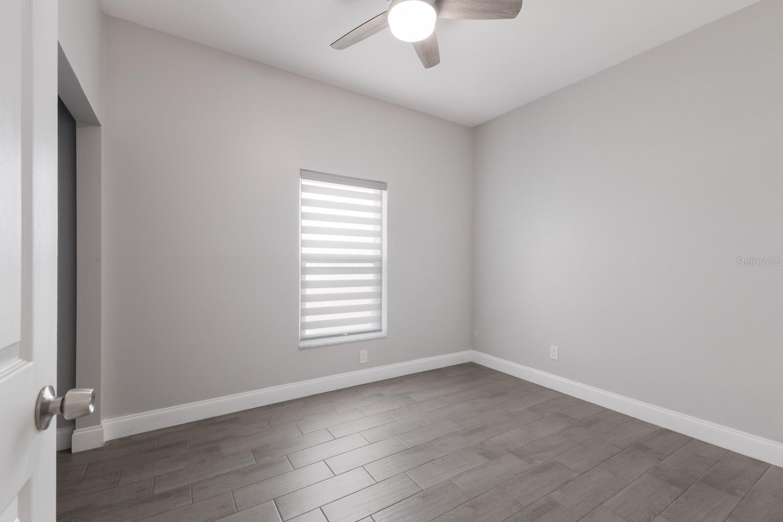 PALM LAKE ESTATES - Residential