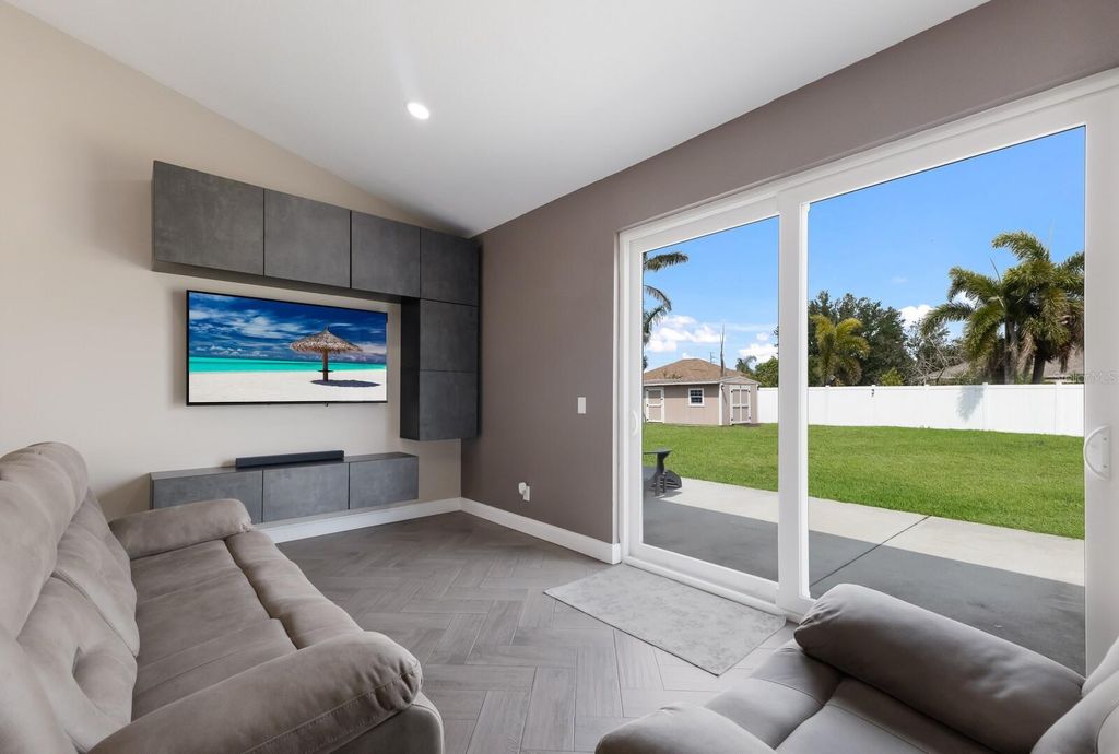 Photo of 1606 22nd Avenue W, Palmetto, FL 34221 (MLS # A4679517)