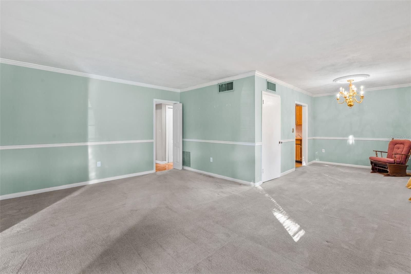 PERSHING TERRACE - Residential