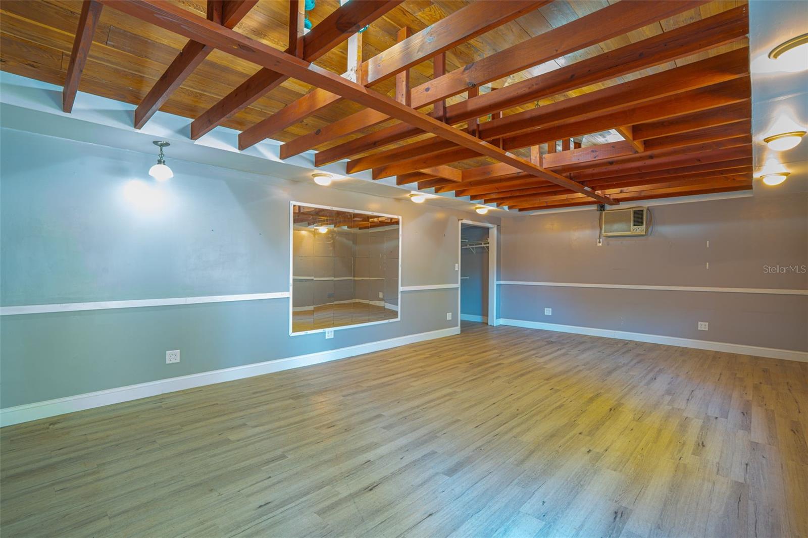 PERSHING TERRACE - Residential