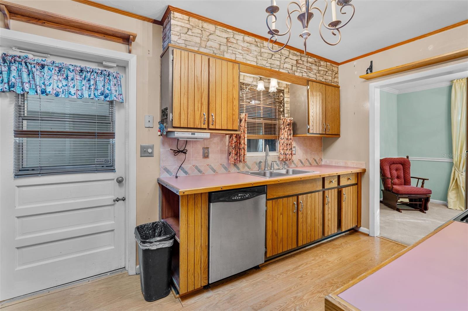 PERSHING TERRACE - Residential