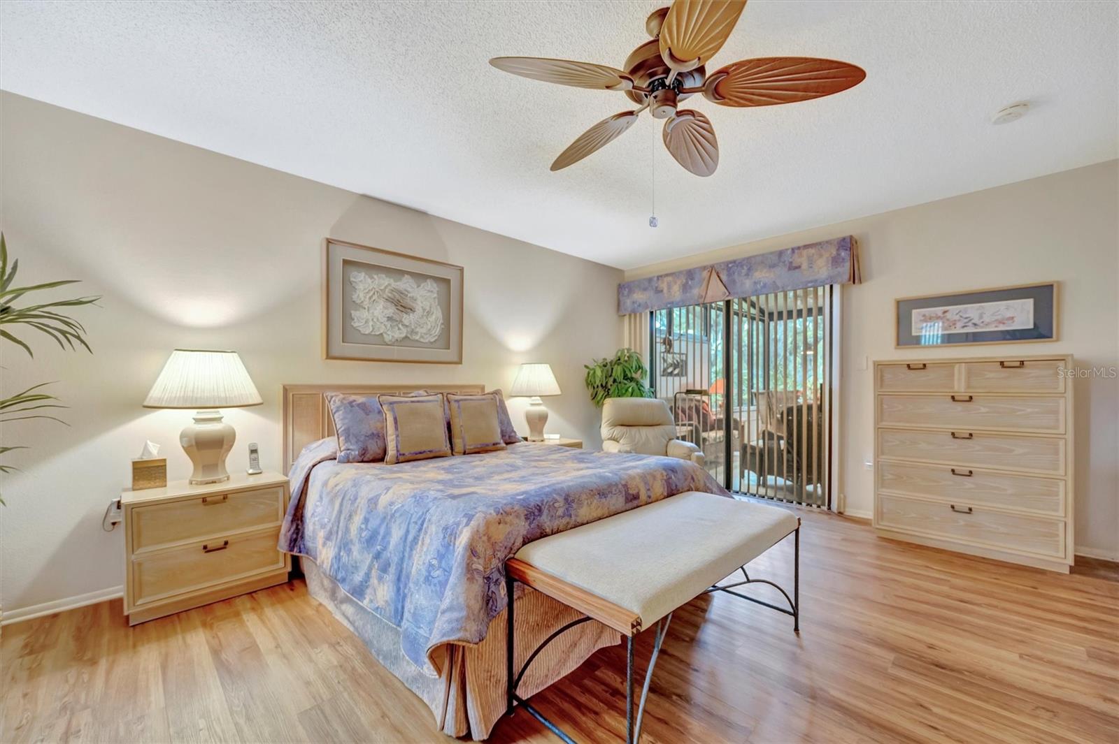 HAMMOCKS - Residential