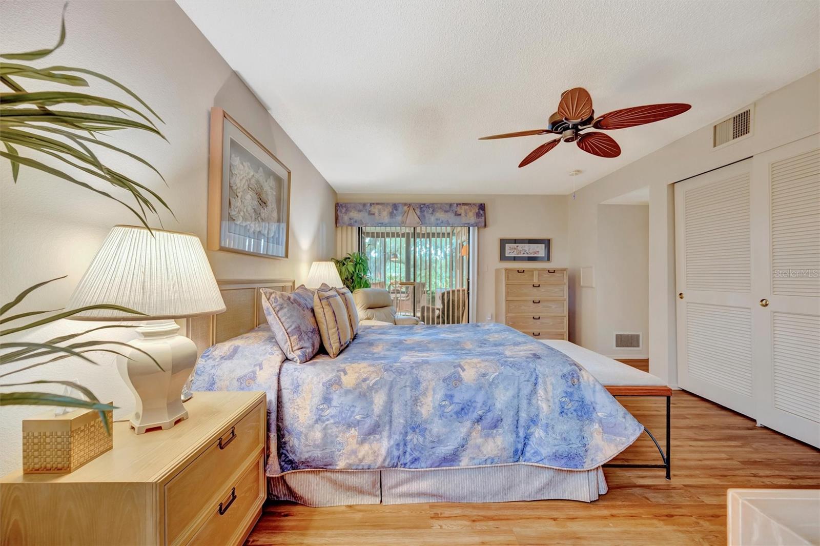 HAMMOCKS - Residential