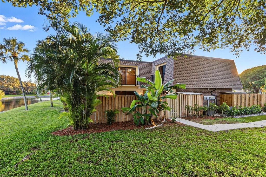 Photo of 2905 SW 22nd Circle #40A, Delray Beach, FL 33445 (MLS # O6355328)