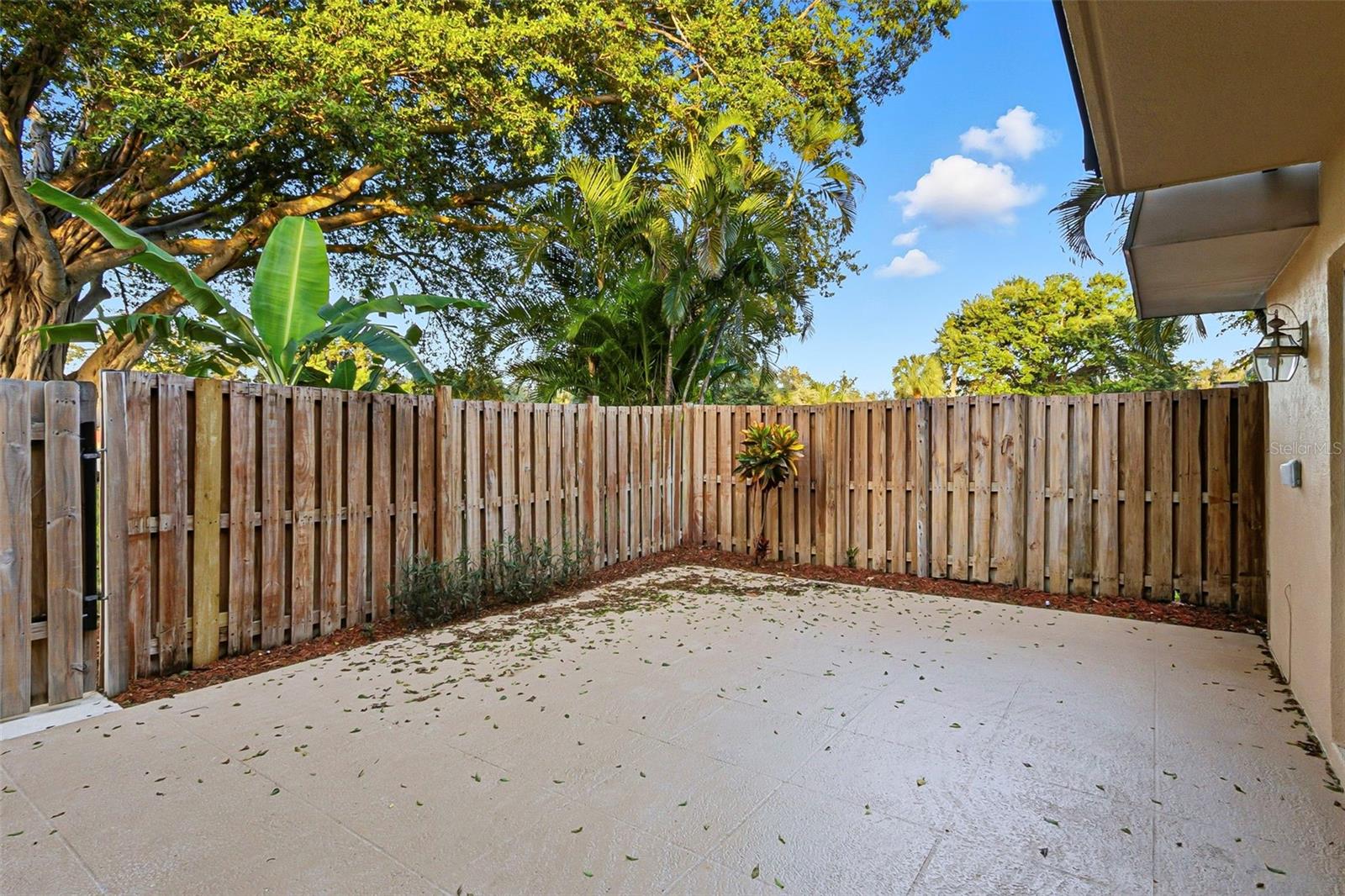 DELRAY OAKS WEST CONDO 01 & 02 - Residential