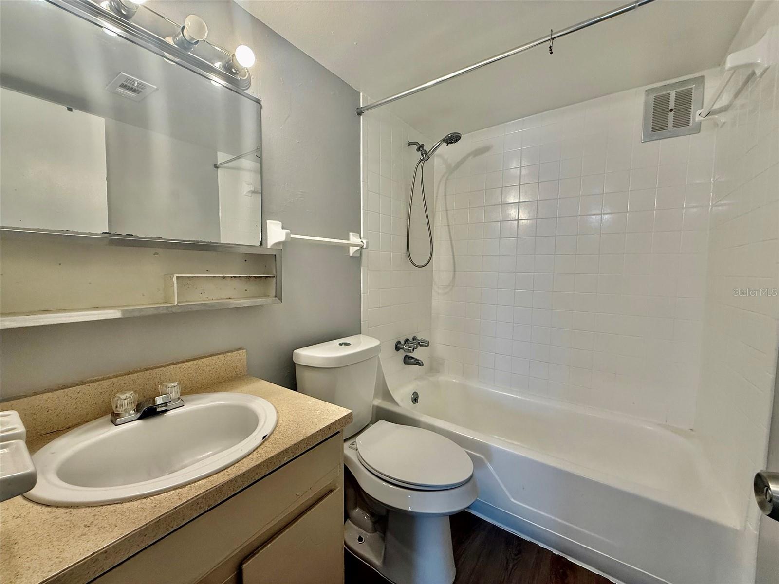GROVE PARK CONDO - Residential