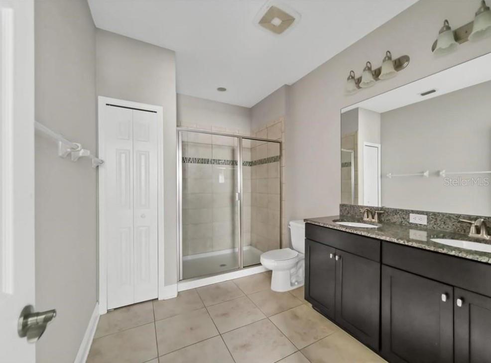 CREEKWOOD TWNHMS - Residential Lease