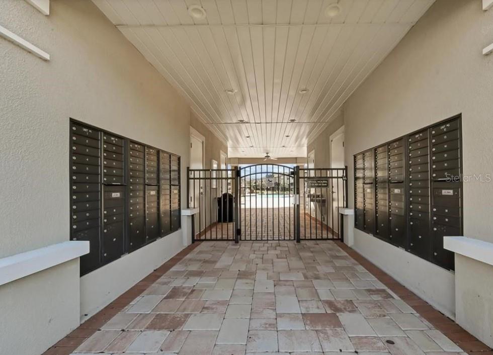 CREEKWOOD TWNHMS - Residential Lease