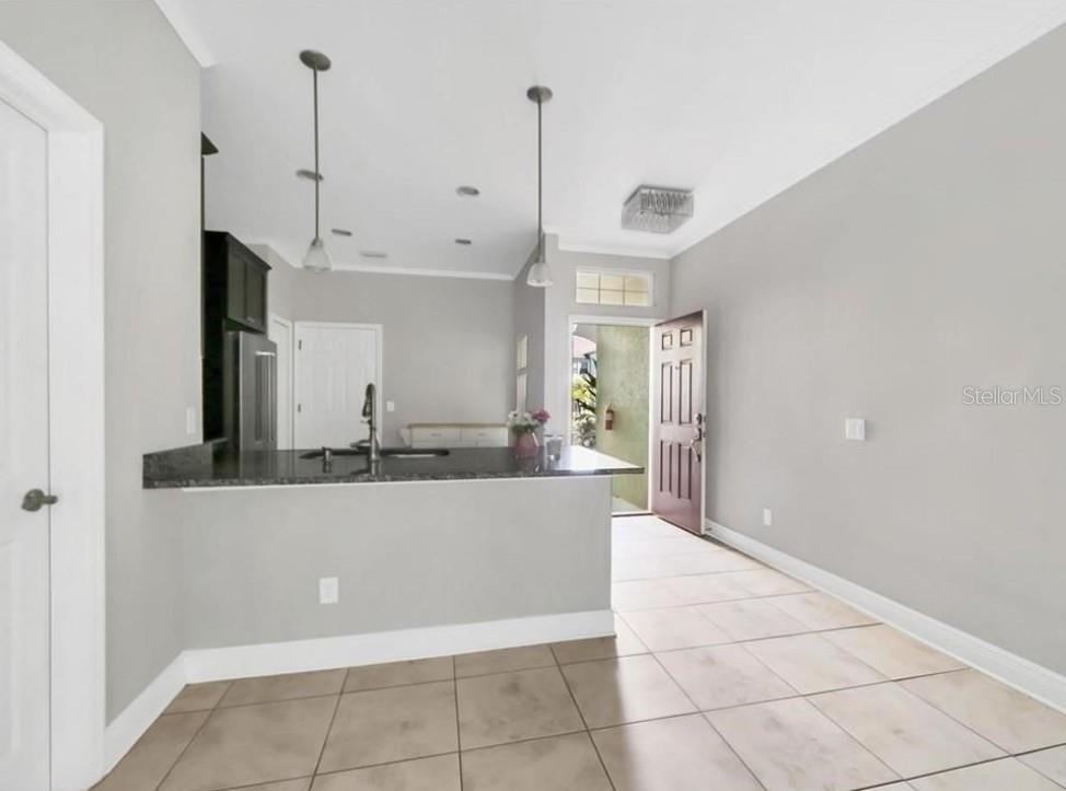 CREEKWOOD TWNHMS - Residential Lease