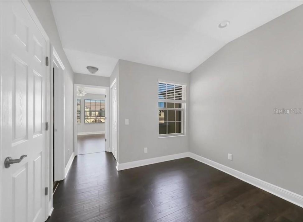 CREEKWOOD TWNHMS - Residential Lease