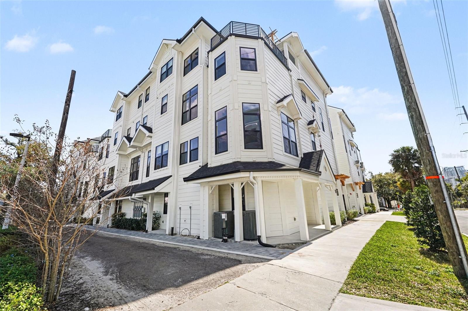 1801 N MORGAN STREET 15