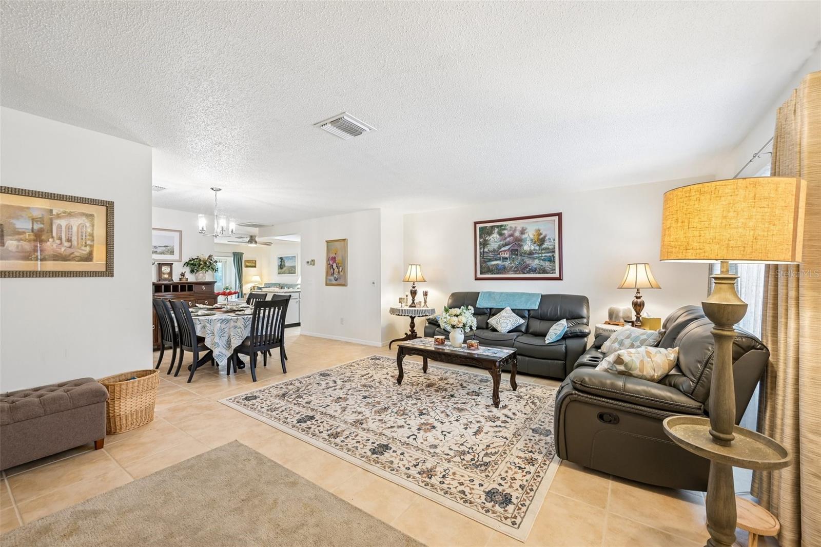1607 CLOISTER DRIVE