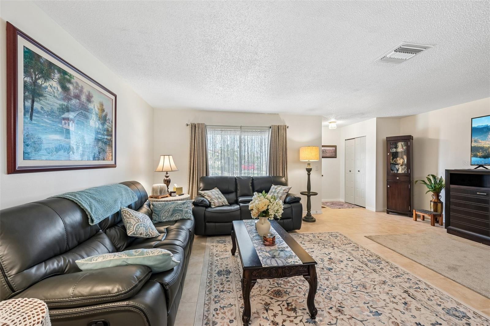 1607 CLOISTER DRIVE