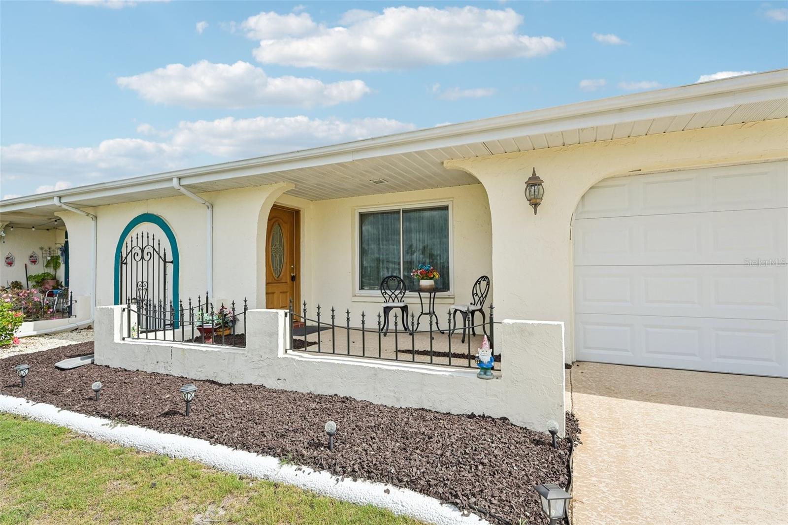 1607 CLOISTER DRIVE