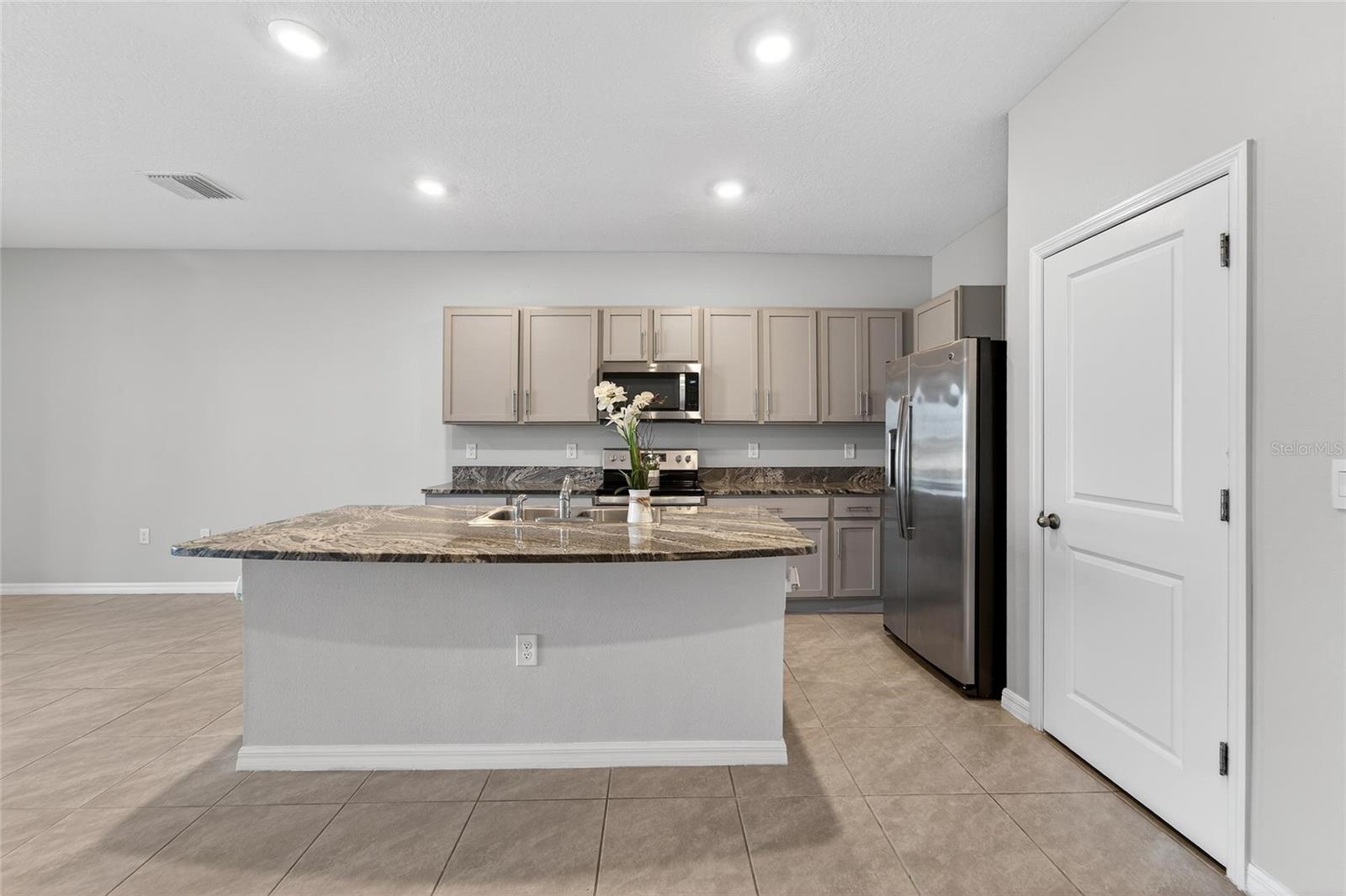 MANGROVE POINT PH 1 - Residential