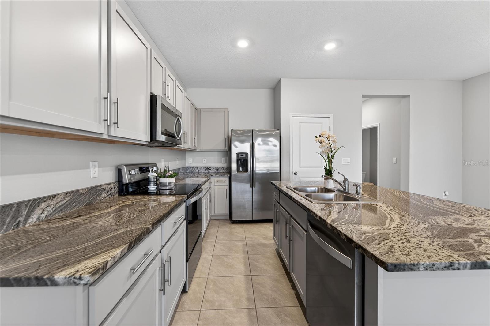 188 MANGROVE SHADE CIRCLE