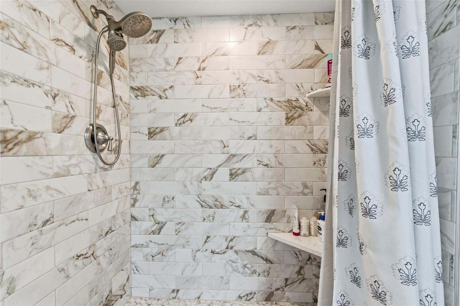 COUNTRYPARK - Residential