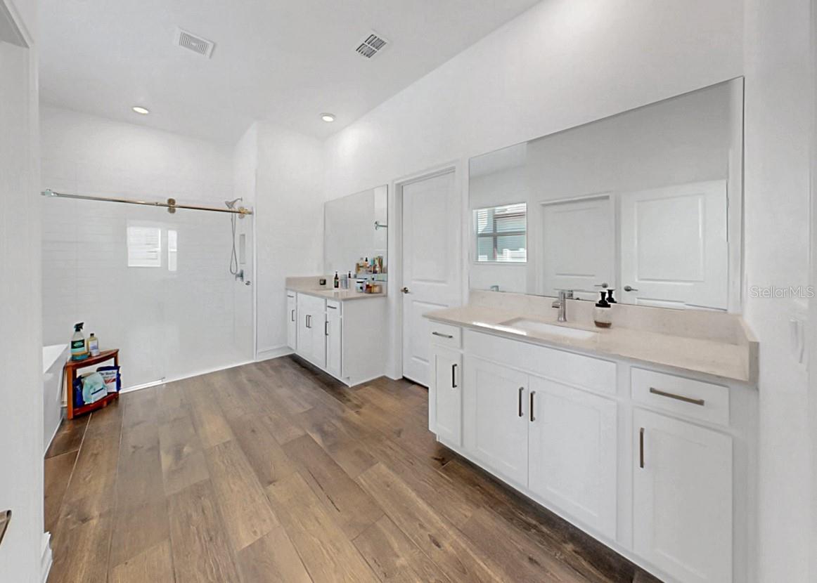 TRIPLE CRK VILLAGE R - Residential