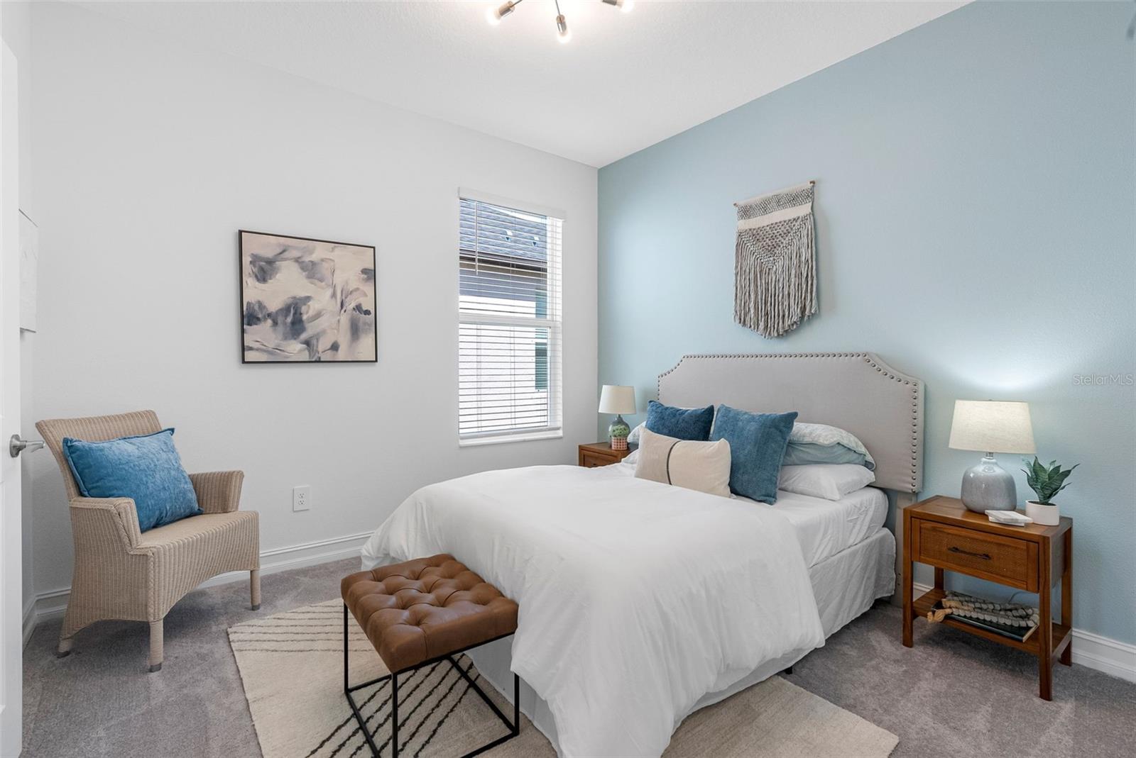 LAKE PEARL - Residential