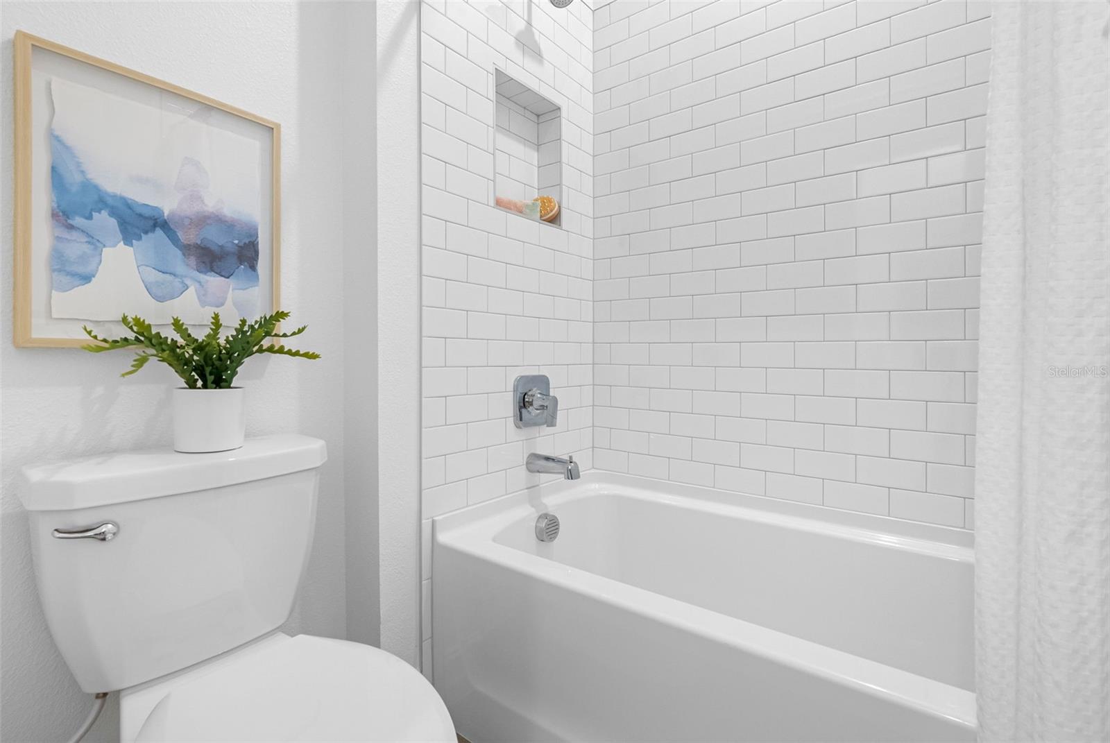 LAKE PEARL - Residential