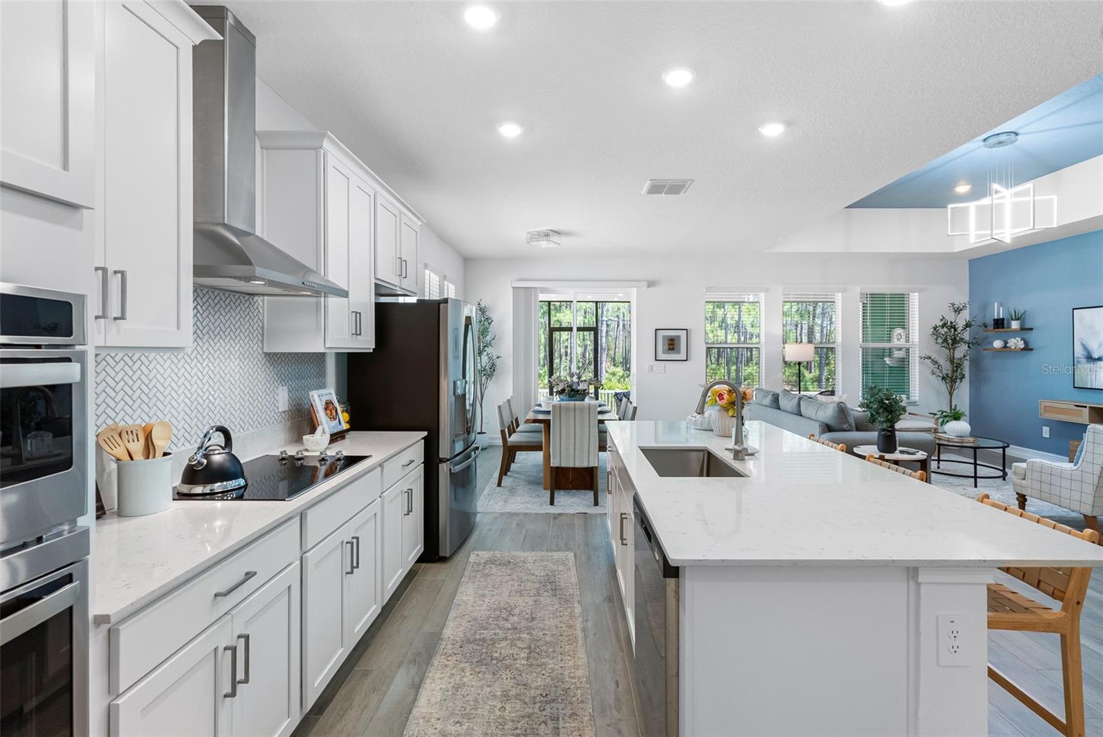 LAKE PEARL - Residential