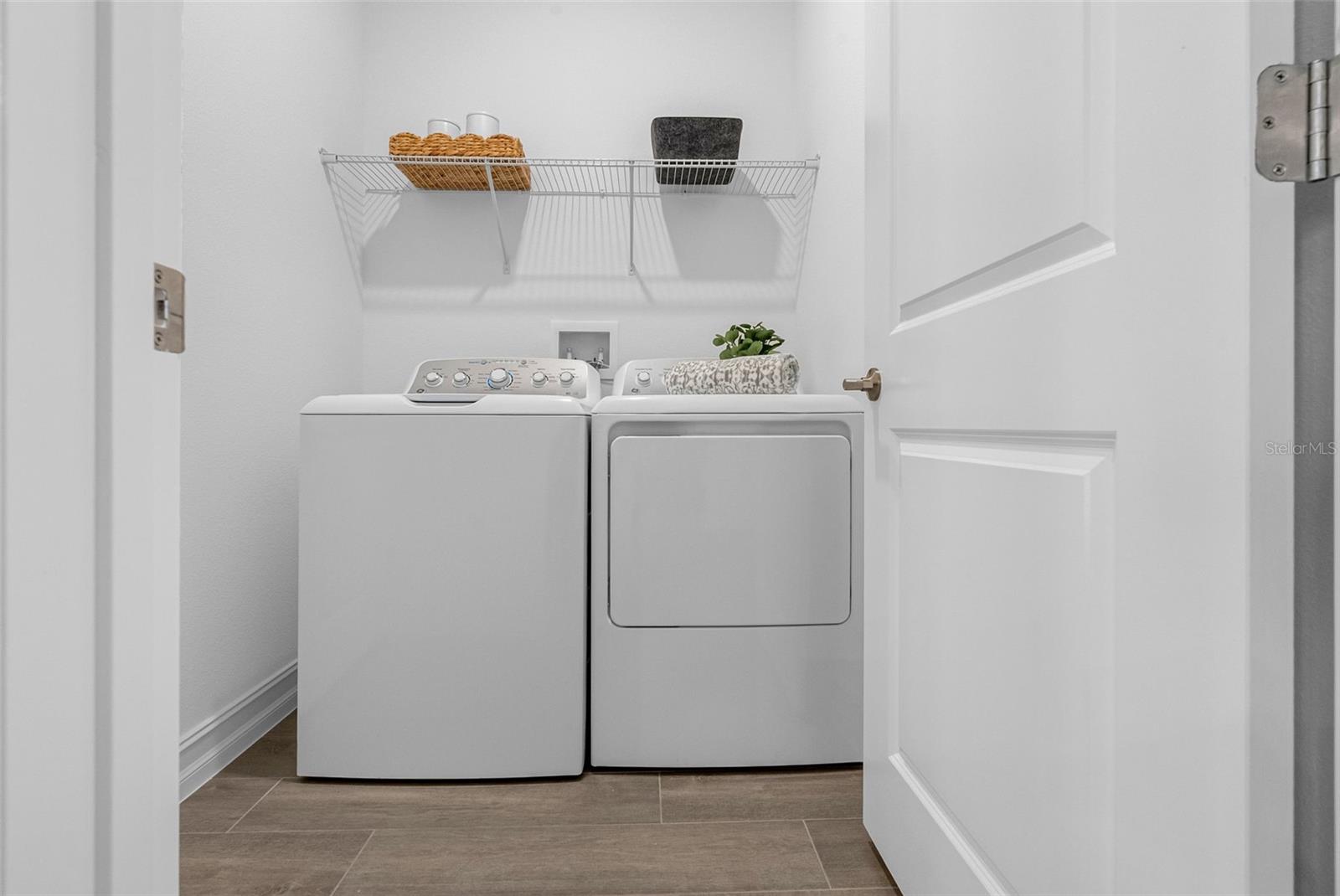 LAKE PEARL - Residential