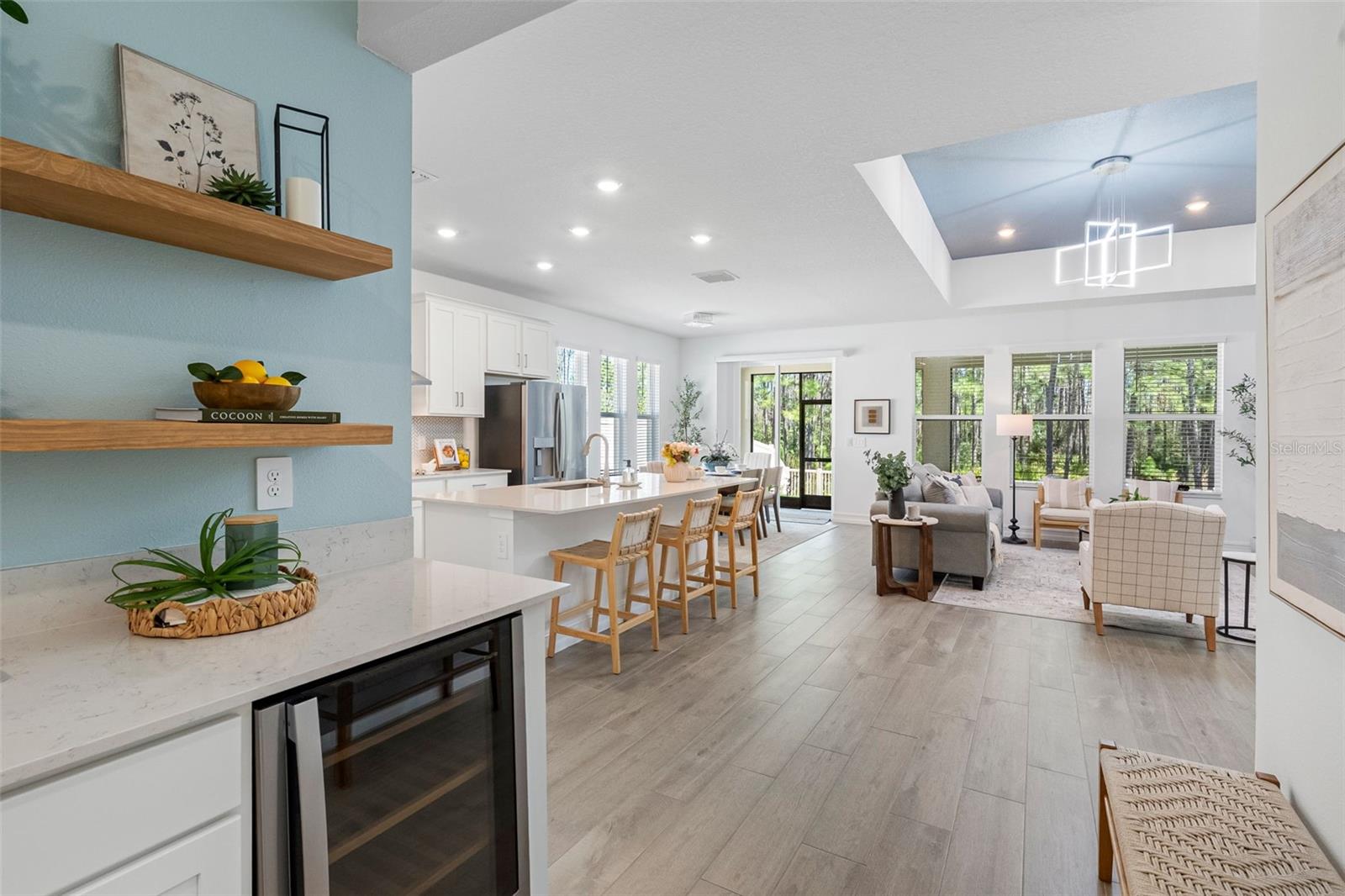 LAKE PEARL - Residential