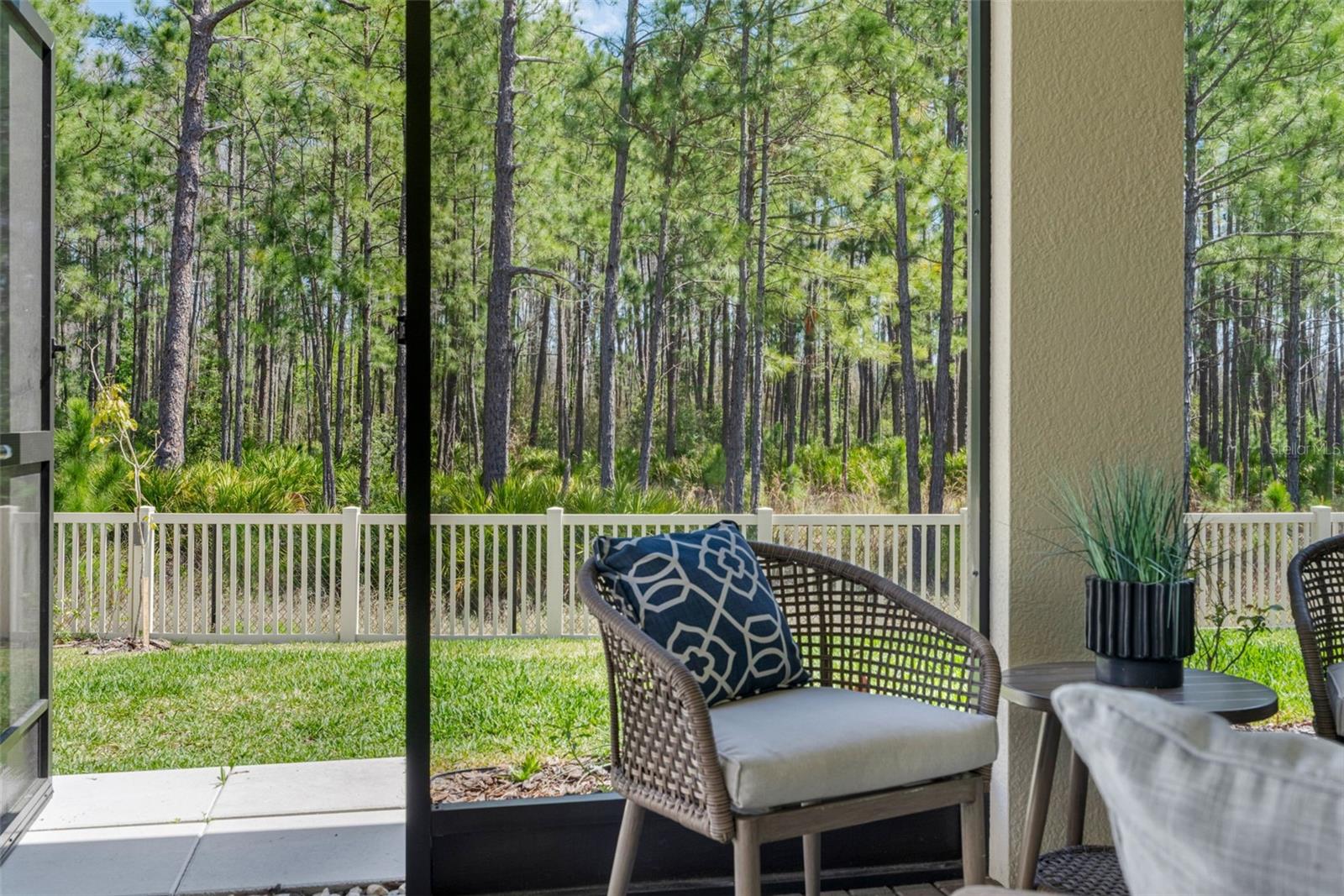 LAKE PEARL - Residential