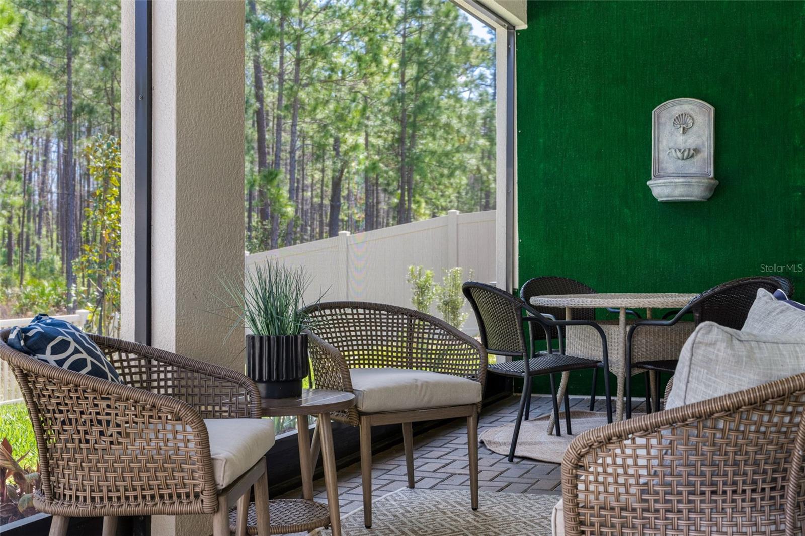 LAKE PEARL - Residential