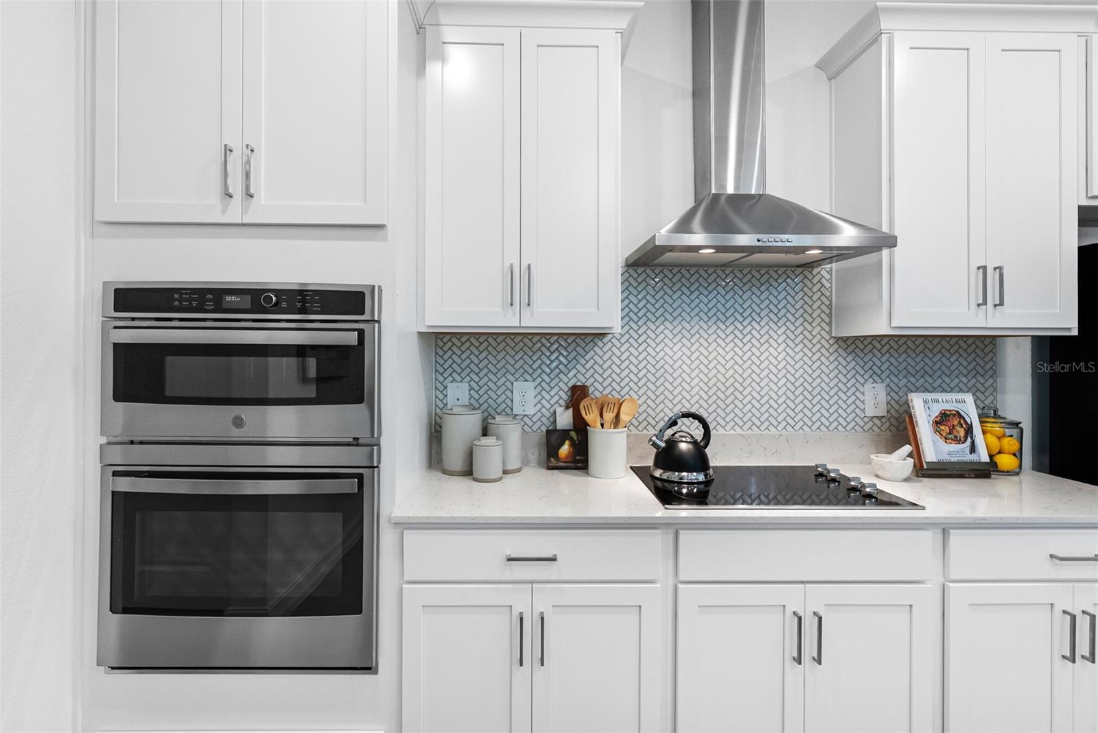 LAKE PEARL - Residential