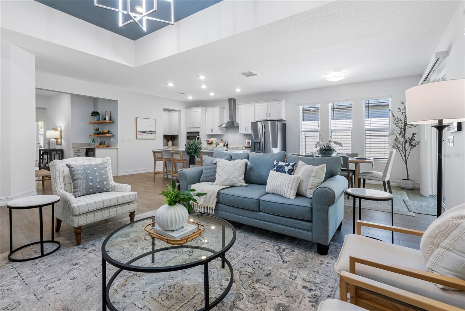 LAKE PEARL - Residential