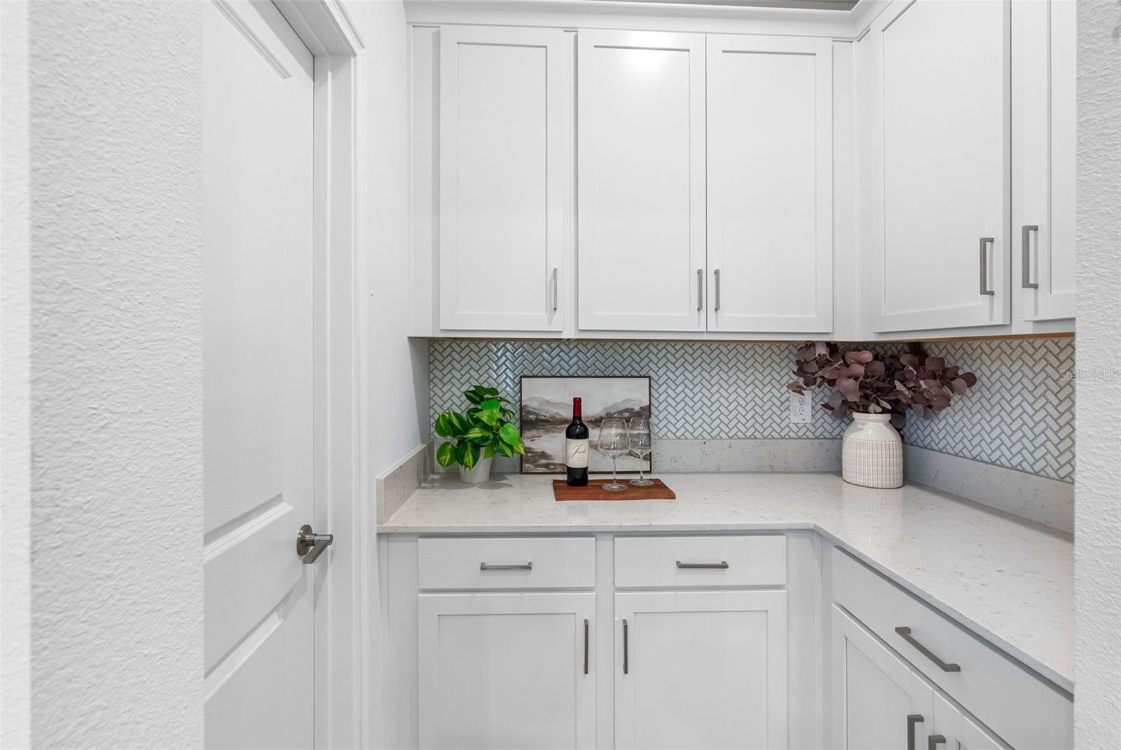 LAKE PEARL - Residential