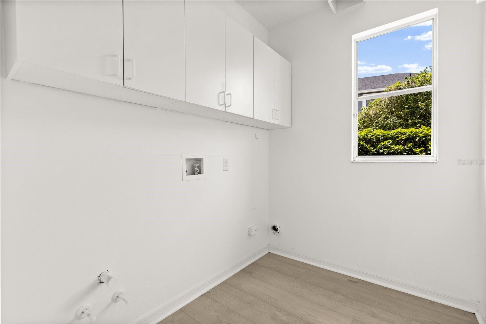 UNIVERSITY ESTS UT 1 - Residential