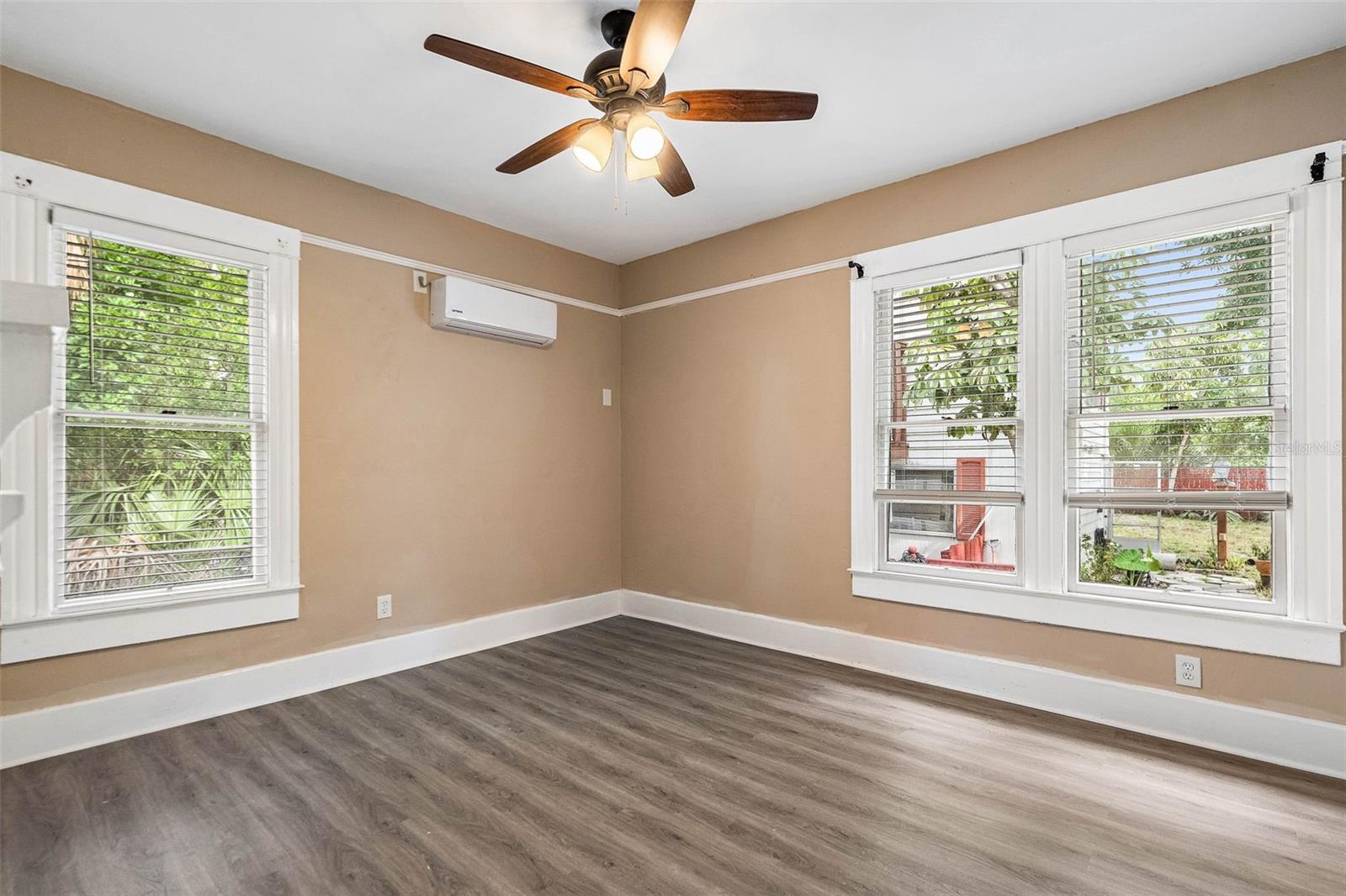 HARGRAVES SUB - Residential Lease