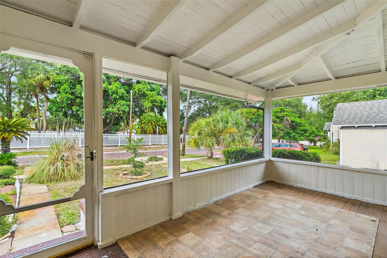 HARGRAVES SUB - Residential Lease