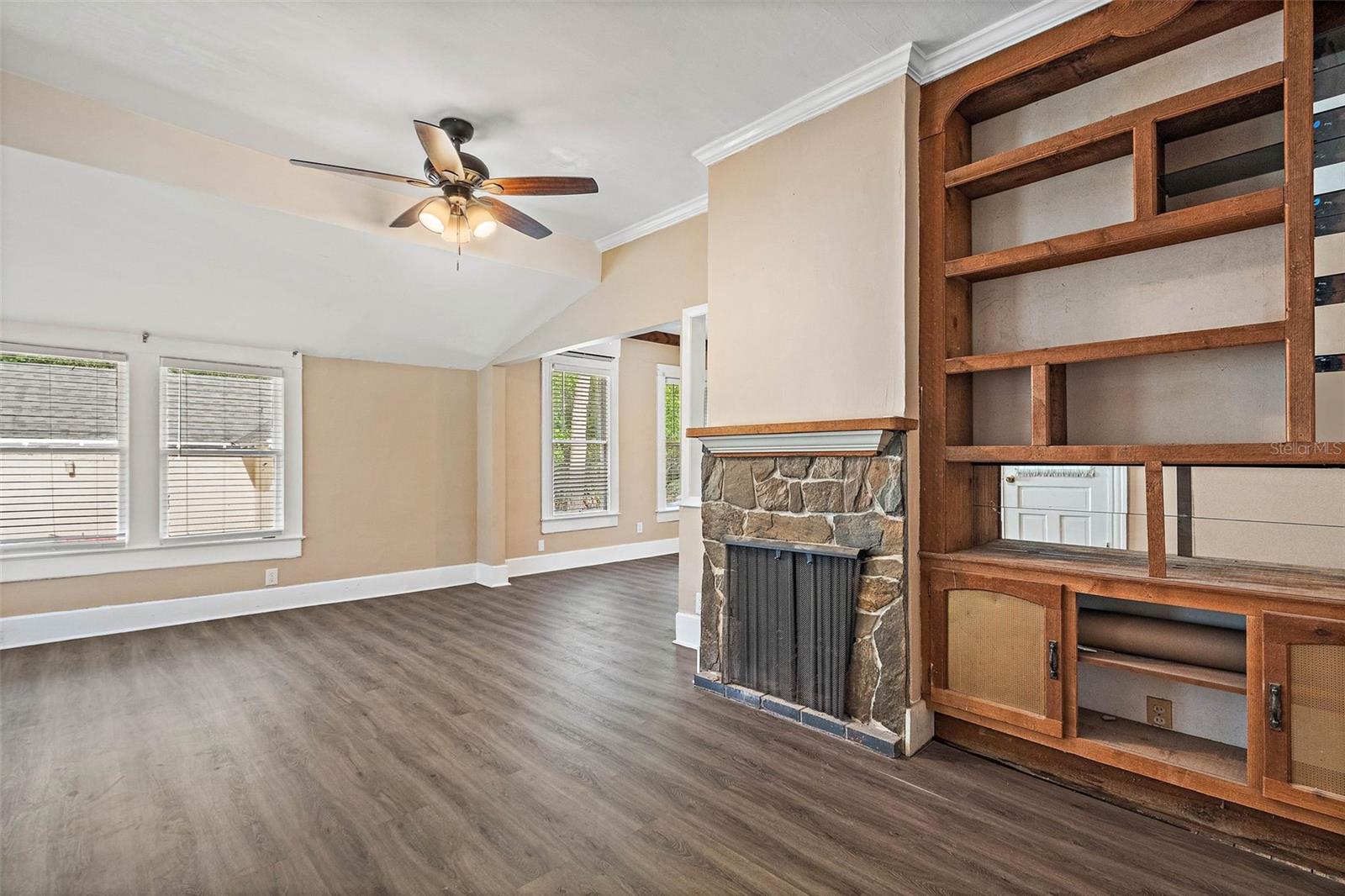 HARGRAVES SUB - Residential Lease