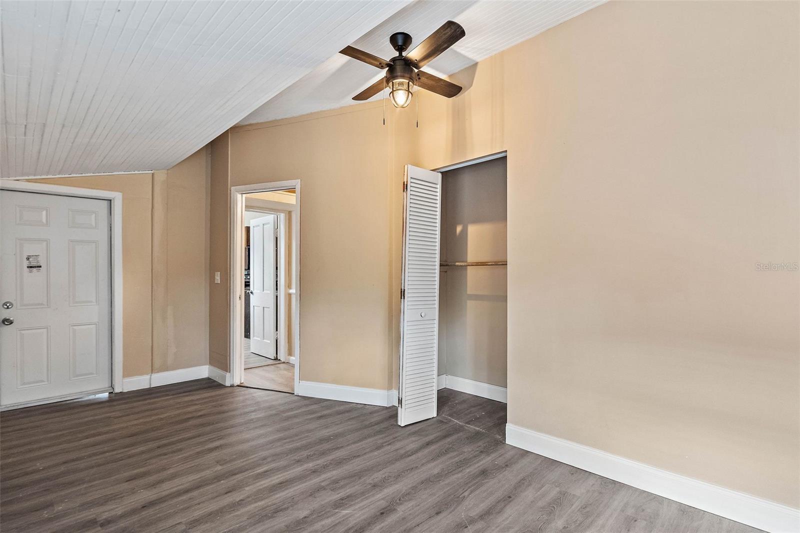 HARGRAVES SUB - Residential Lease