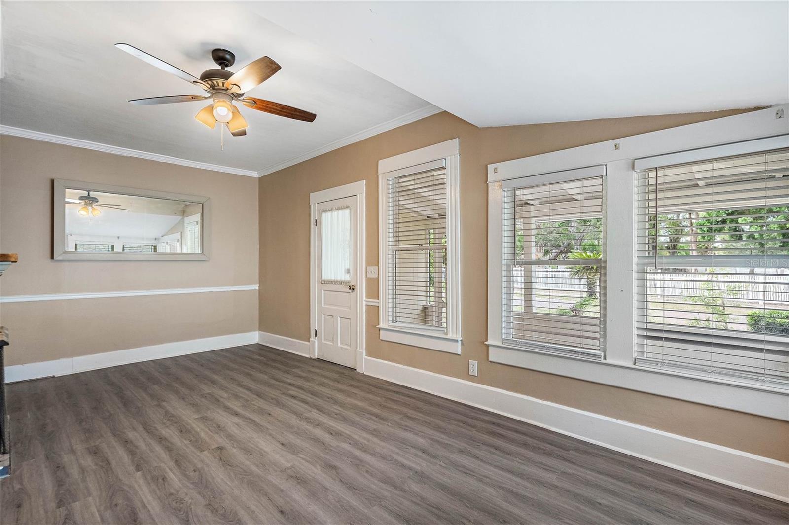 HARGRAVES SUB - Residential Lease