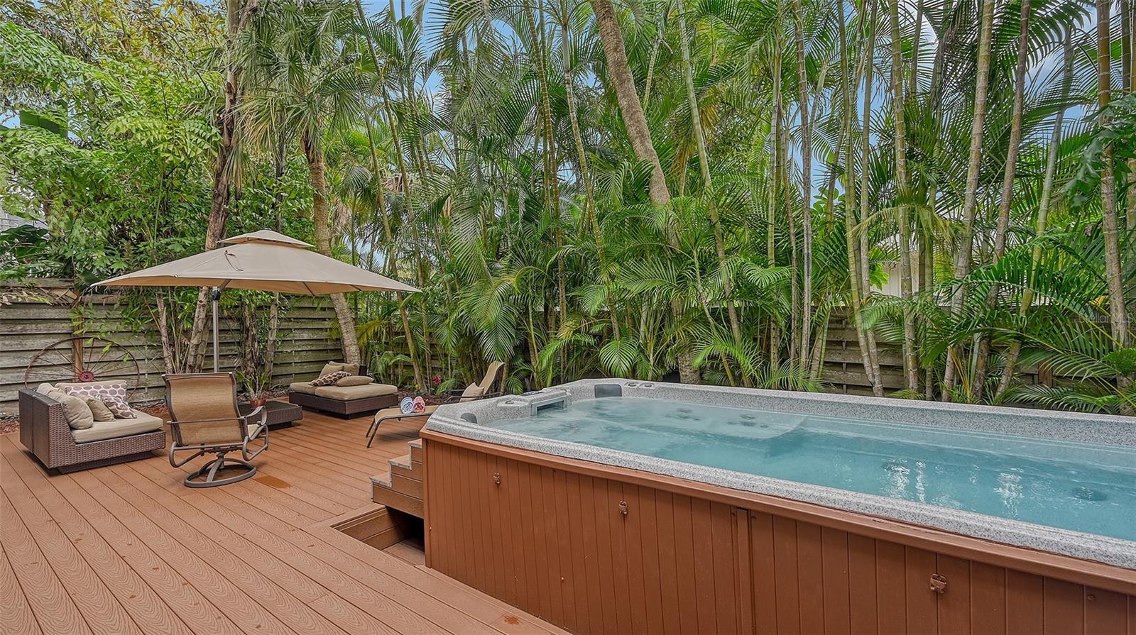 SIESTA BEACH - Residential