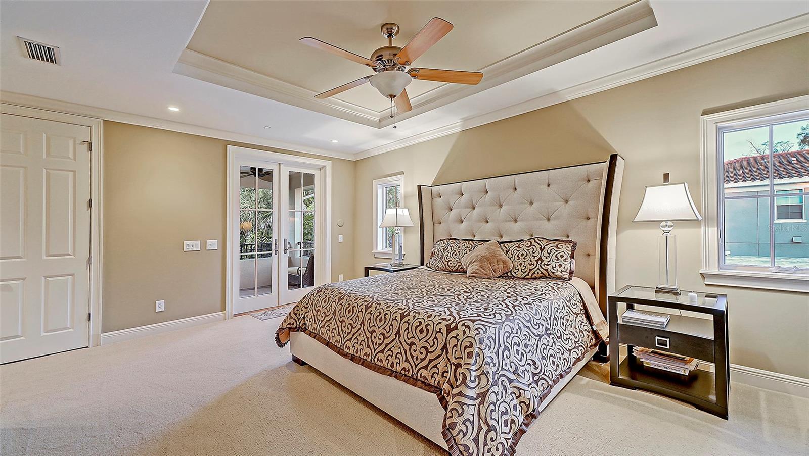 SIESTA BEACH - Residential