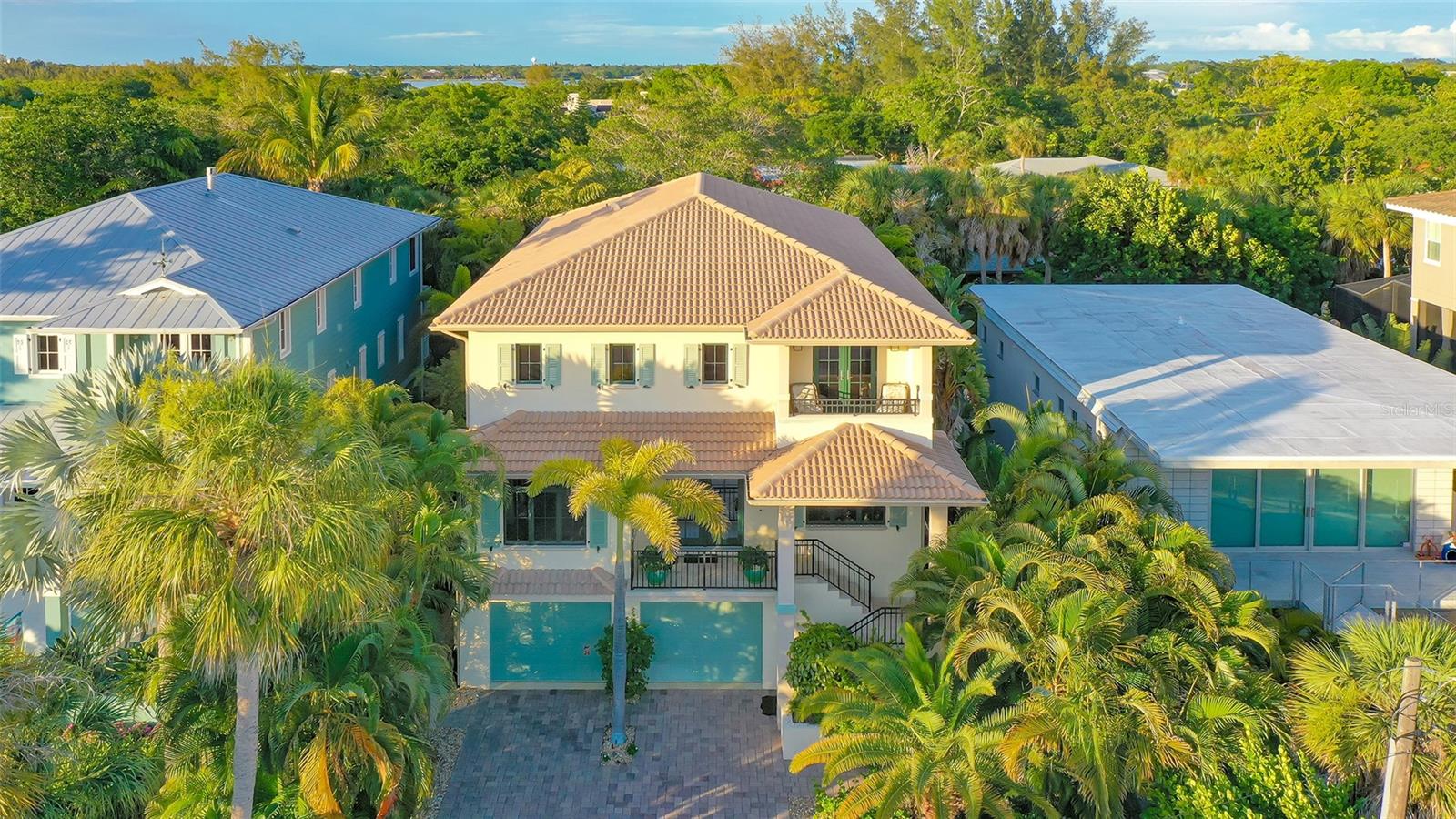 SIESTA BEACH - Residential